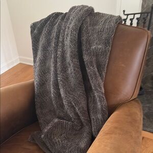 POTTERY BARN Cozy Brown Throw Blanket